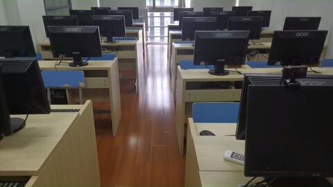 成都与重庆软件工程师培训及软件开发行业前景分析